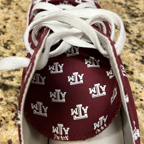 Texas A&M Aggies Row One Tennis Shoes. Texas Aggies / TAMU - Picture 7 of 13
